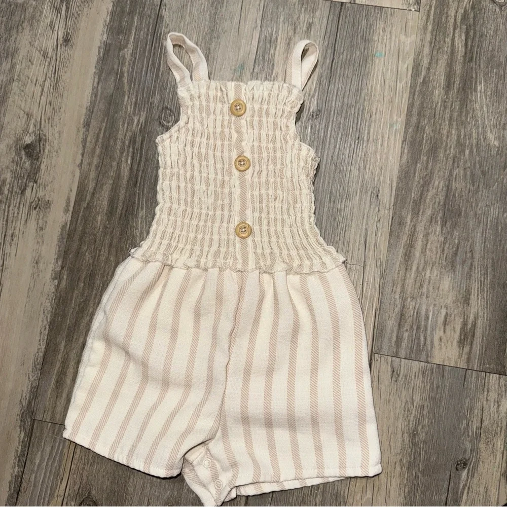 ☀️6/$20☀️ Wonder Nation Neutral Striped Romper